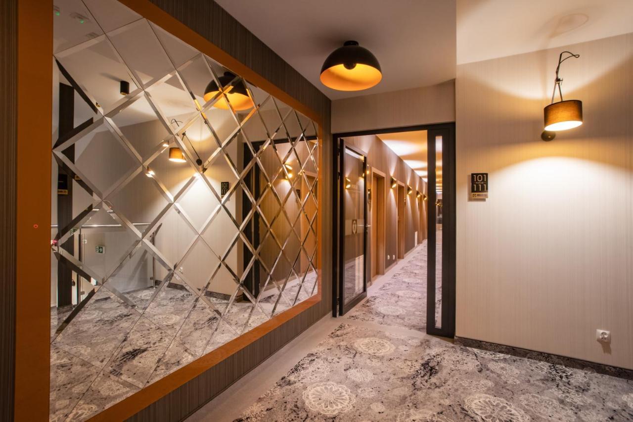 Holistic Hotel Солец-Здрой Екстериор снимка